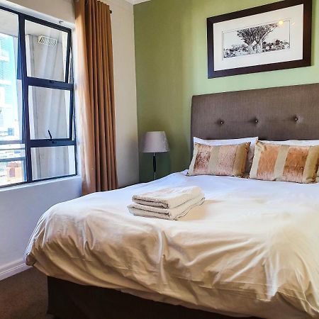 Westpoint Sandton Skyline Apartment Йоханнесбург Экстерьер фото