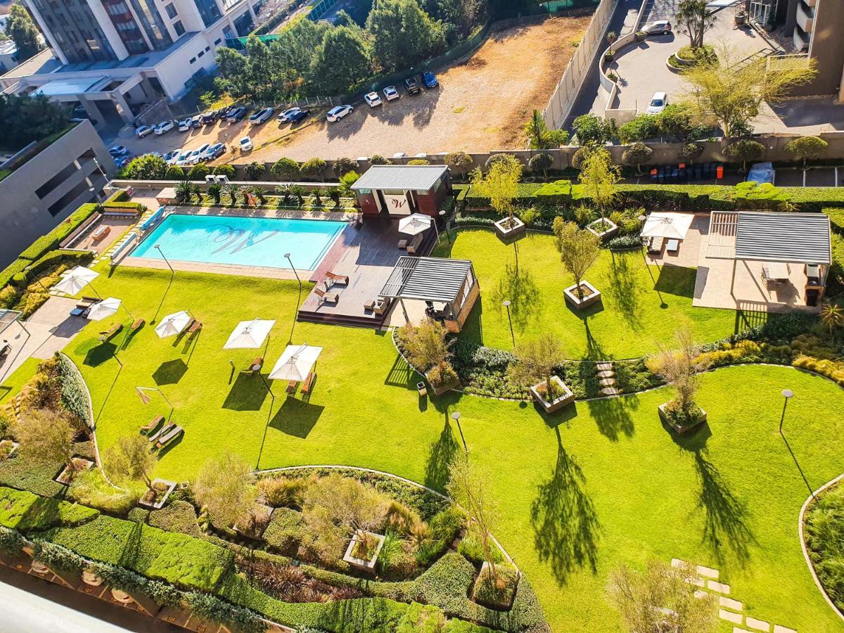 Westpoint Sandton Skyline Apartment Йоханнесбург Экстерьер фото